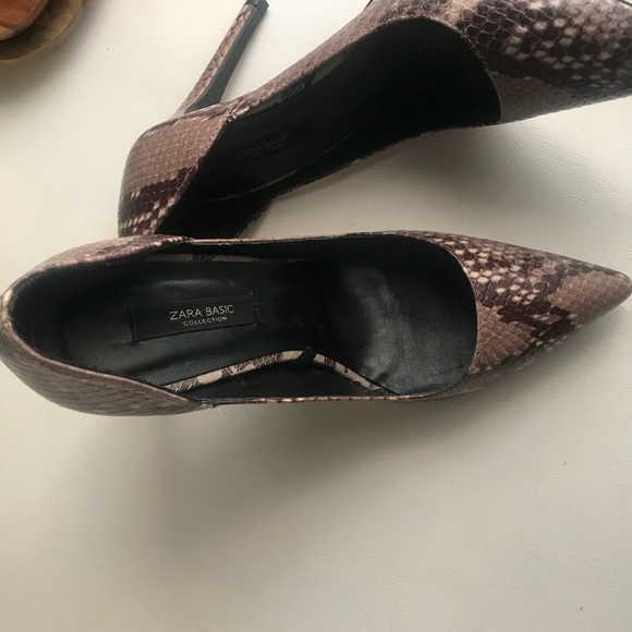 Zara Basic {Size 6} - Picture 2 of 5